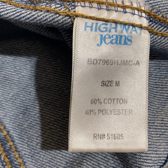 Women’s jean jacket. - Picture 3 of 3